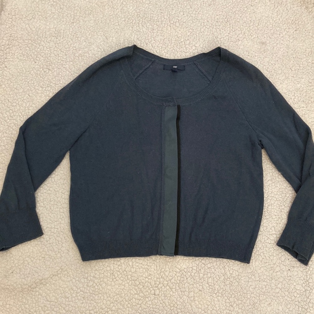 Cardigan sweater - gray w black trim   Snap close, xs